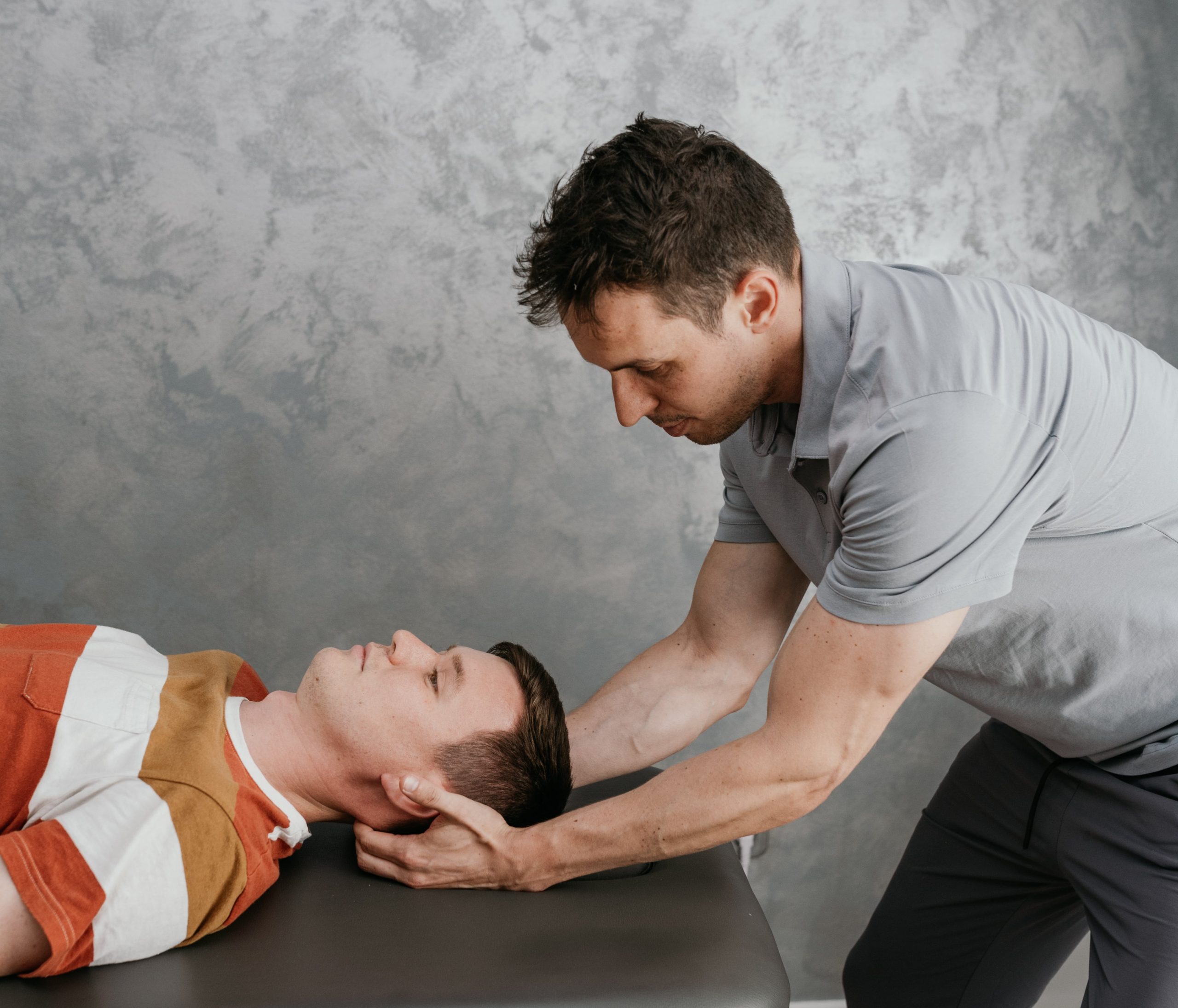 Osteopatske_manipulacije_Fizioteka-scaled